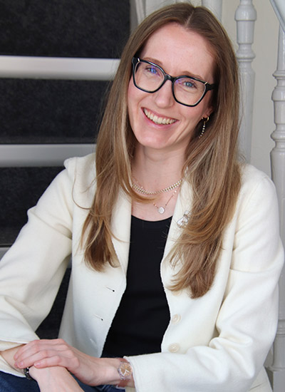 Dr. Eva Lennartz